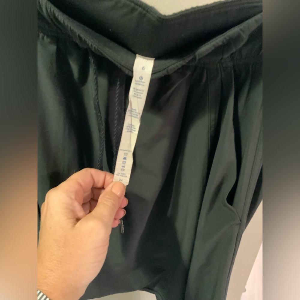 Lululemon Drop-Crotch Harem Joggers – Charcoal Gray (Size 6) - Picture 8 of 10